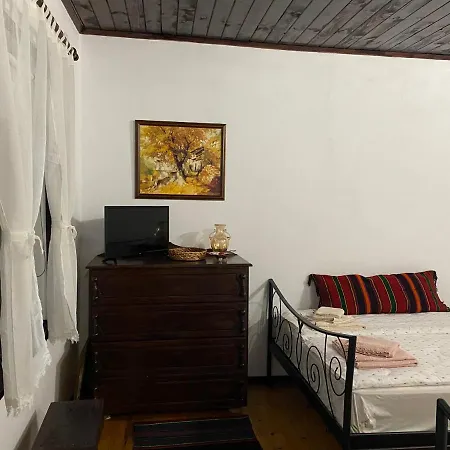 Holiday home Стаи За Гости ”Чакаловата Къща” *