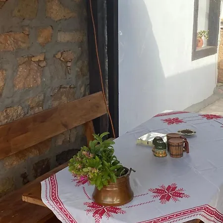 Holiday home Стаи За Гости ”Чакаловата Къща”